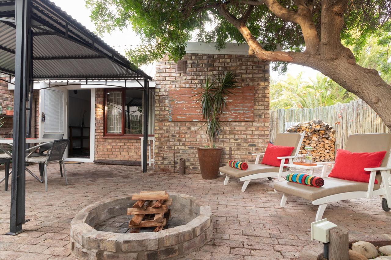 Earthbound Guest House Oudtshoorn Exterior foto